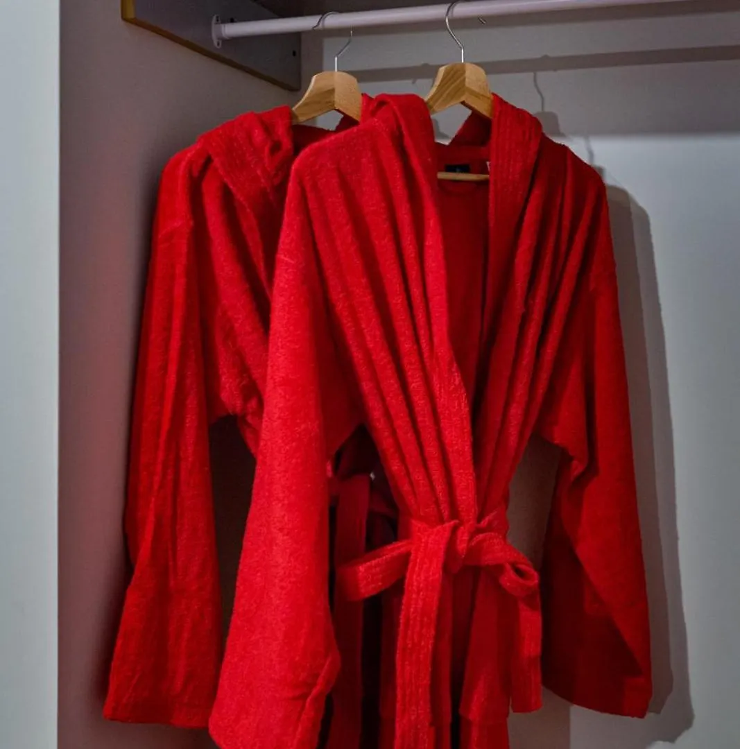 Beige Hospitalite - Ruby - Love Room - Netflix Saint-Etienne  0*, Saint-Etienne (Loire) France