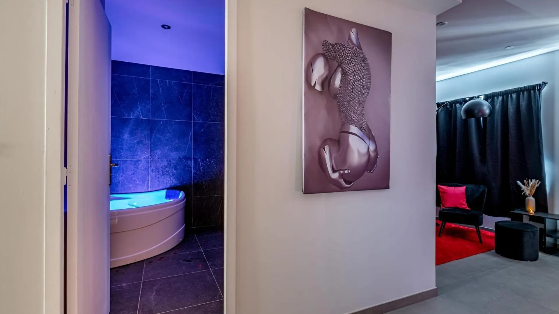 Apartment Beige Hospitalite - Ruby - Love Room - Netflix Saint-Etienne